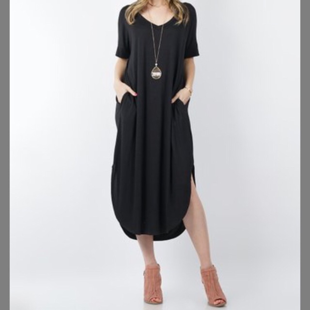 Black short sleeve v-neck curved hem midi dress